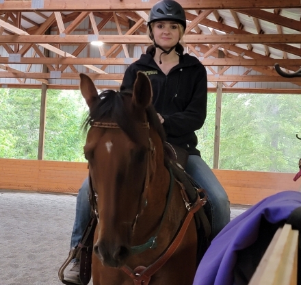 HorseID: 2271961 Hang on with two hands - PhotoID: 1043620
