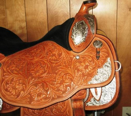 Tack ID: 564643 STUNNING SHOW SADDLE BY KATHY - PhotoID: 155510 - Expires 29-Aug-2026 Days Left: 158