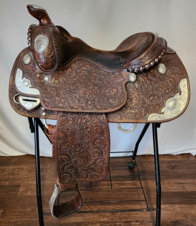 Tack ID: 567767 Vintage Victor Custom Tack Sterling Show Saddle - PhotoID: 152038 - Expires 25-May-2024 Days Left: 6