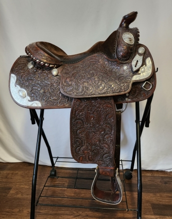 Tack ID: 567767 Vintage Victor Custom Tack Sterling Show Saddle - PhotoID: 152039 - Expires 25-May-2024 Days Left: 6