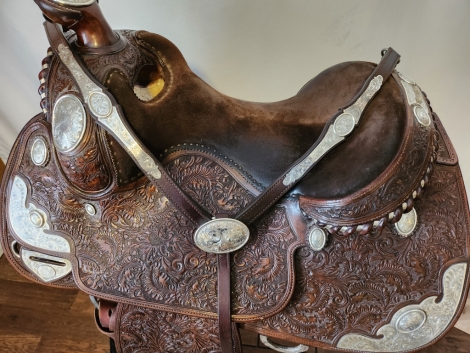 Tack ID: 567767 Vintage Victor Custom Tack Sterling Show Saddle - PhotoID: 152040 - Expires 25-May-2024 Days Left: 16