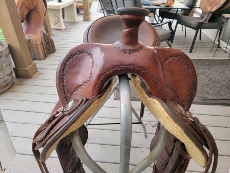 Tack ID: 567838 Clinton Anderson Saddle with Horn. Price Reduced! - PhotoID: 152138 - Expires 23-Jun-2024 Days Left: 35
