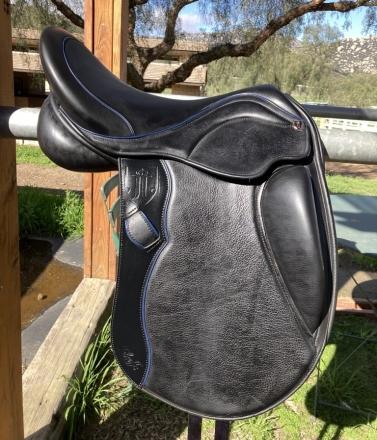 Tack ID: 568326 18 New Dressage saddle - PhotoID: 152812 - Expires 13-Mar-2025 Days Left: 297