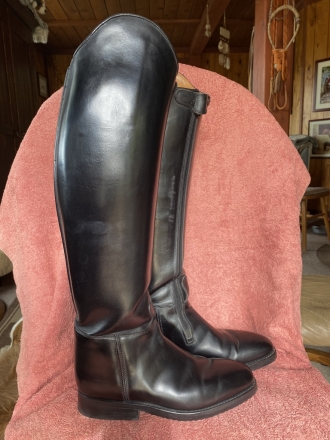 Tack ID: 568485 Konig black dressage boots size 8 - PhotoID: 153016 - Expires 01-Nov-2024 Days Left: 166
