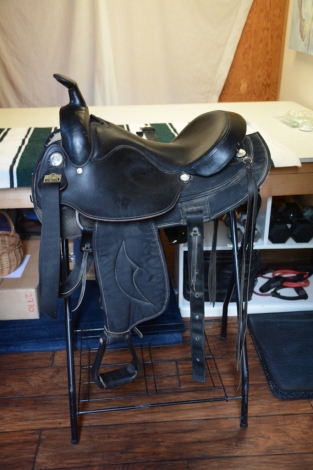 Tack ID: 568493 16 Big Horn leather/cordura saddle - PhotoID: 153022 - Expires 06-Aug-2024 Days Left: 78