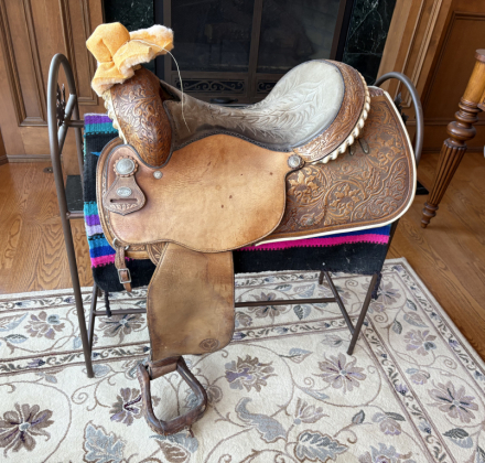 Tack ID: 569208 Circle Y Cutting & Reining Saddle - PhotoID: 154701 - Expires 07-Dec-2025 Days Left: 2