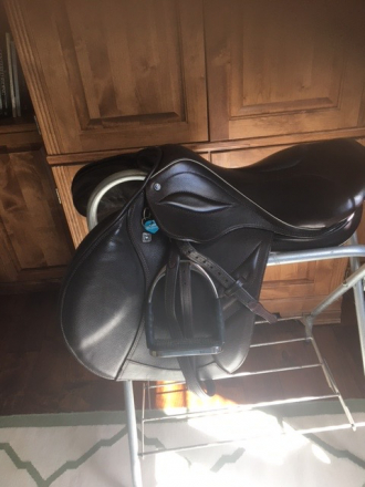 Tack ID: 569787 Stubben Elite Phoenix with biomex seat - PhotoID: 154727 - Expires 14-Dec-2025 Days Left: 9