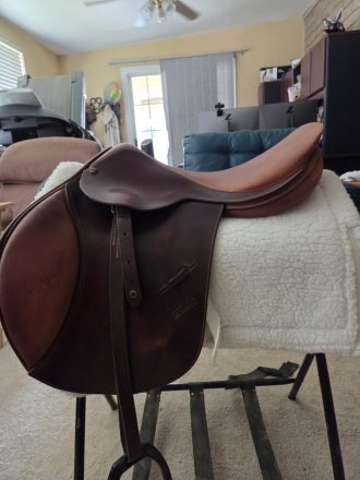 Tack ID: 569877 Zaldi English Saddle - Good Condition - PhotoID: 154855 - Expires 17-Jan-2026 Days Left: 43
