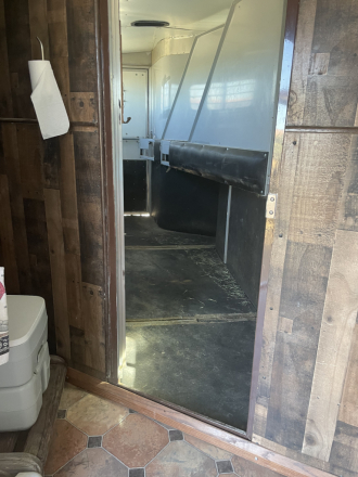 Tack ID: 569907 2000CM 3H Slant New Paint, Tires, Bearings, Brakes! - PhotoID: 154922 - Expires 23-Jan-2026 Days Left: 49