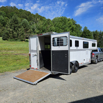 Tack ID: 569908 2001 Collin-Arndt 3 Horse slant trailer, 7 High, Excellent - PhotoID: 154887 - Expires 23-Jan-2026 Days Left: 49