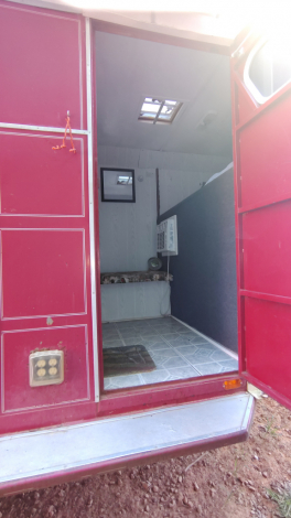 Tack ID: 570059 Fancy Gooseneck Weekender AC/Heat 2 horse Straight Load - PhotoID: 155108 - Expires 19-Dec-2025 Days Left: 15