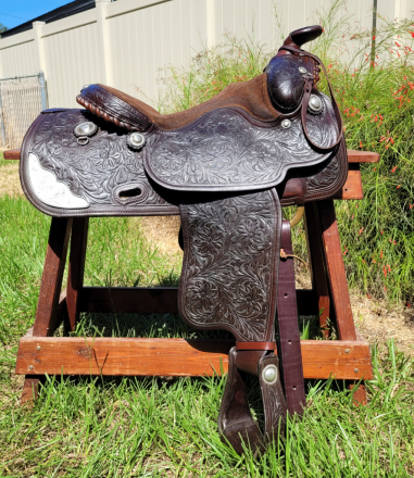 Tack ID: 570061 Classic Rios Show Saddle with Silver - PhotoID: 155125 - Expires 25-Dec-2025 Days Left: 20