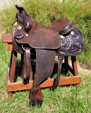Tack ID: 570062 Classic:Bobs Western World Scottsdale AZ/Rios saddle - PhotoID: 155122 - Expires 25-Dec-2025 Days Left: 20