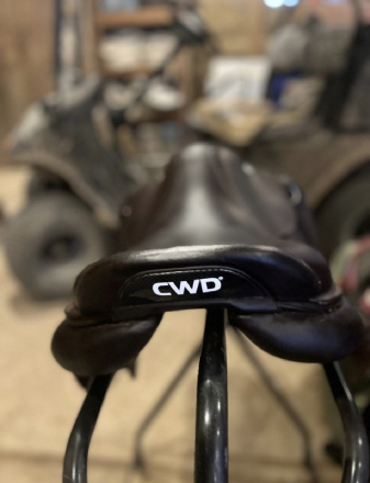 Tack ID: 570075 2021 CWD 17inch dynamic range with flat seat, close contact - PhotoID: 155131 - Expires 25-Dec-2025 Days Left: 20