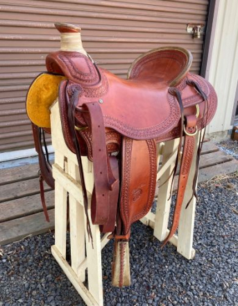 Tack ID: 570103 Genuine Billy Cook wade/ranch saddle 17 like new - PhotoID: 155162 - Expires 08-Jan-2026 Days Left: 34