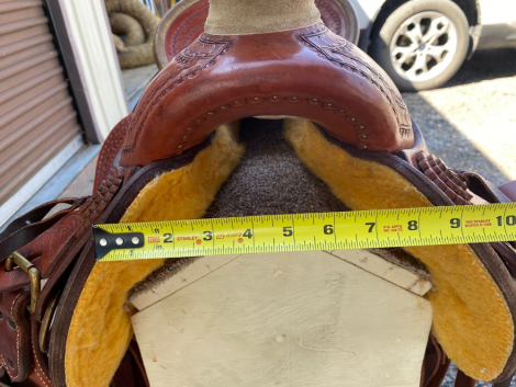 Tack ID: 570103 Genuine Billy Cook wade/ranch saddle 17 like new - PhotoID: 155164 - Expires 08-Jan-2026 Days Left: 34