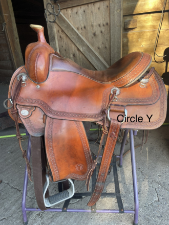 Tack ID: 570110 17 Inch Used Powder River Competitive Trail Saddle 2600 - PhotoID: 155175 - Expires 11-Jan-2026 Days Left: 38