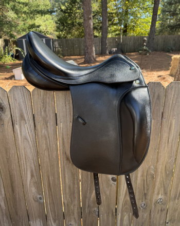 Tack ID: 570133 Prestige Dressage Saddle 18” - PhotoID: 155190 - Expires 19-Jan-2026 Days Left: 35