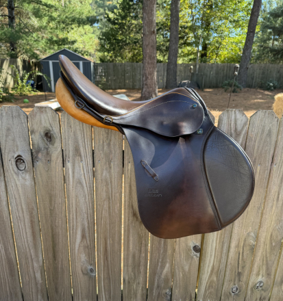 Tack ID: 570134 Stubben Siegfried Jump Saddle 17.5” - PhotoID: 155194 - Expires 19-Jan-2026 Days Left: 35