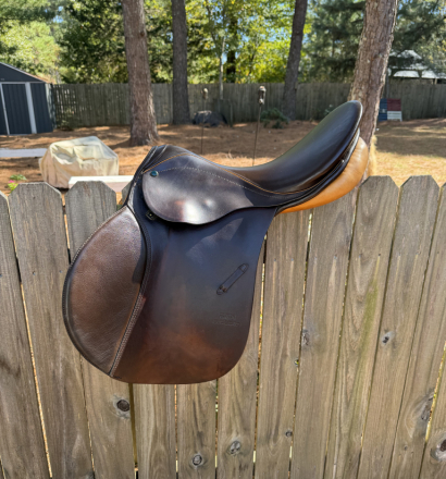 Tack ID: 570134 Stubben Siegfried Jump Saddle 17.5” - PhotoID: 155195 - Expires 19-Jan-2026 Days Left: 35