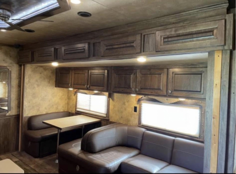 Tack ID: 570136 Trail Master Sierra 3 Horse W/Custom Living Qtrs! - PhotoID: 155200 - Expires 20-Jan-2026 Days Left: 38