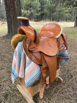 Tack ID: 570141 Lloyd Reed Custom Saddle - 16 1/2 Seat - PhotoID: 155210 - Expires 23-Apr-2026 Days Left: 139