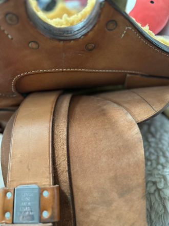 Tack ID: 570141 Lloyd Reed Custom Saddle - 16 1/2 Seat - PhotoID: 155212 - Expires 23-Apr-2026 Days Left: 139