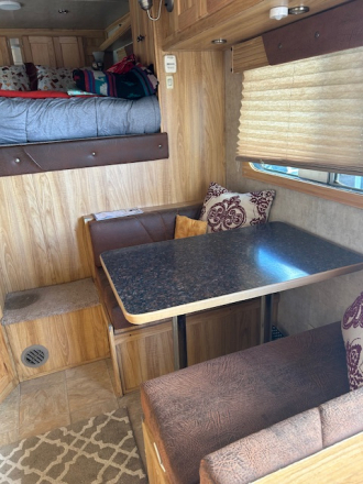 Tack ID: 570151 2007 Platinum Coach Living Quarter 3 Horse Warm Blood - PhotoID: 155238 - Expires 29-Apr-2026 Days Left: 145