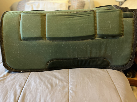 Tack ID: 570163 Diamond Wool Contour Relief Pad - PhotoID: 155248 - Expires 02-Feb-2026 Days Left: 60