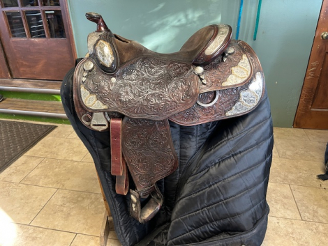 Tack ID: 570169 Kathys show saddle - PhotoID: 155258 - Expires 07-Feb-2026 Days Left: 64