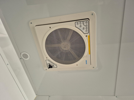 Tack ID: 570178 TWO HORSE VAN - PhotoID: 155297 - Expires 22-Feb-2026 Days Left: 80