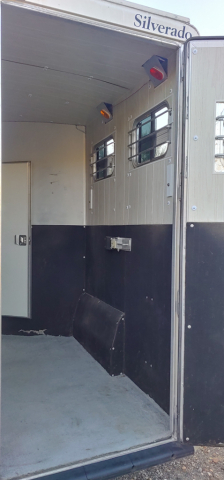 Tack ID: 570190 96 Silverado Gooseneck - PhotoID: 155282 - Expires 18-Feb-2026 Days Left: 75