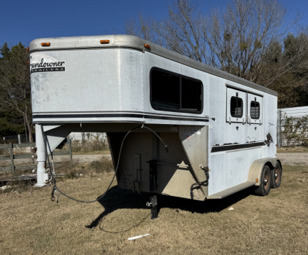 Tack ID: 570201 Aluminum Horse trailer - PhotoID: 155363 - Expires 14-Mar-2026 Days Left: 53
