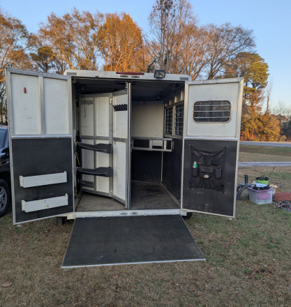 Tack ID: 570217 2012 nextrail 2 horse slant with ramp - PhotoID: 155321 - Expires 04-Mar-2026 Days Left: 90