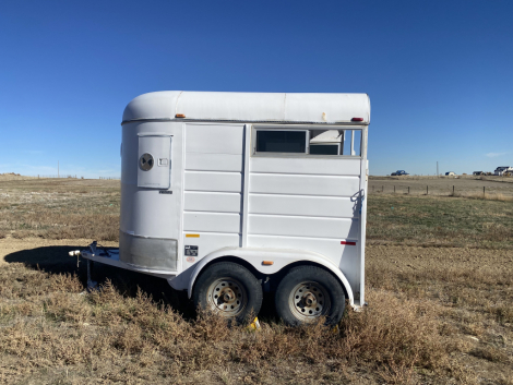 Tack ID: 570223 1997 CM 2 Horse Straight Load Trailer - PhotoID: 155334 - Expires 08-Mar-2026 Days Left: 84