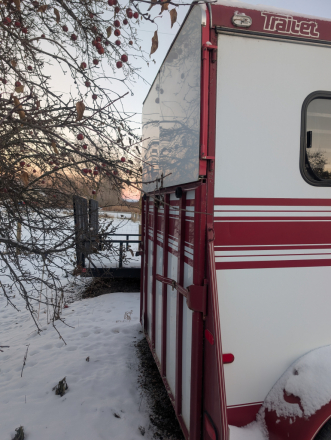 Tack ID: 570228 1994 Trail-Et 2 Horse Straight Load - PhotoID: 155340 - Expires 09-Mar-2026 Days Left: 85