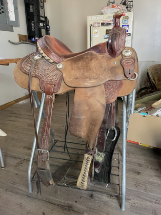 Tack ID: 570236 Good used saddle - PhotoID: 155357 - Expires 12-Mar-2026 Days Left: 87