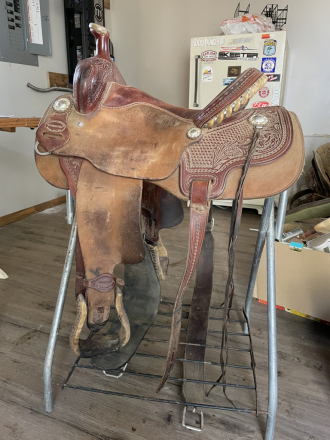 Tack ID: 570236 Good used saddle - PhotoID: 155358 - Expires 12-Mar-2026 Days Left: 87