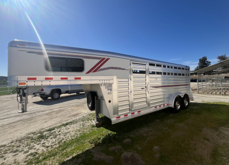 Tack ID: 570300 4 Star Stock Combo Trailer - PhotoID: 155391 - Expires 12-Apr-2026 Days Left: 82