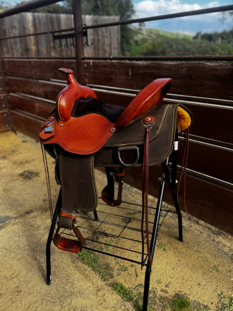 Tack ID: 570327 Fabtron Lady Trail Saddle - PhotoID: 155427 - Expires 23-Apr-2026 Days Left: 79