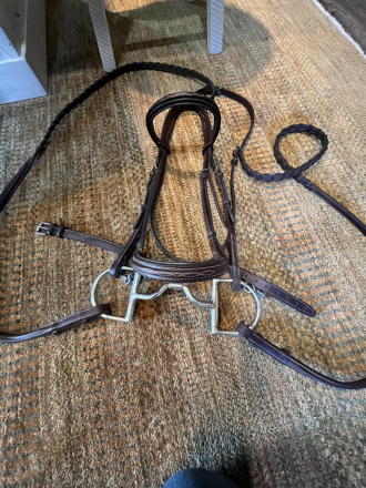 Tack ID: 570333 Edgewood hunter bridle - PhotoID: 155446 - Expires 27-Apr-2026 Days Left: 83