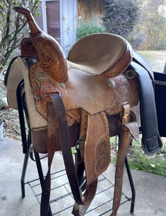 Tack ID: 570354 13” PRO Lite Saddle/Classic Equine Pad - PhotoID: 155475 - Expires 16-May-2026 Days Left: 74