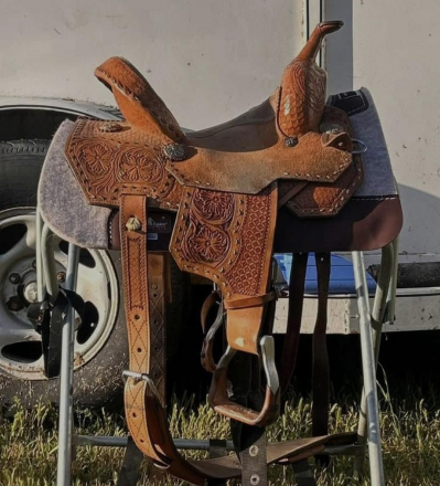 Tack ID: 570354 13” PRO Lite Saddle/Classic Equine Pad - PhotoID: 155476 - Expires 16-May-2026 Days Left: 74