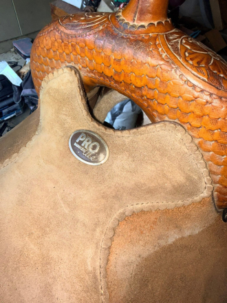 Tack ID: 570354 13” PRO Lite Saddle/Classic Equine Pad - PhotoID: 155477 - Expires 16-May-2026 Days Left: 74