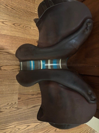 Tack ID: 570365 2022 Voltaire Stuggart 17.5 inch Jumping Saddle - PhotoID: 155485 - Expires 20-Aug-2026 Days Left: 179