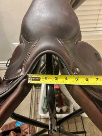Tack ID: 570365 2022 Voltaire Stuggart 17.5 inch Jumping Saddle - PhotoID: 155487 - Expires 20-Aug-2026 Days Left: 179