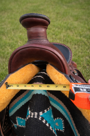 Tack ID: 570372 Crest Ridge Saddle Wade 16 seat Wide western saddle - PhotoID: 155499 - Expires 28-May-2026 Days Left: 89