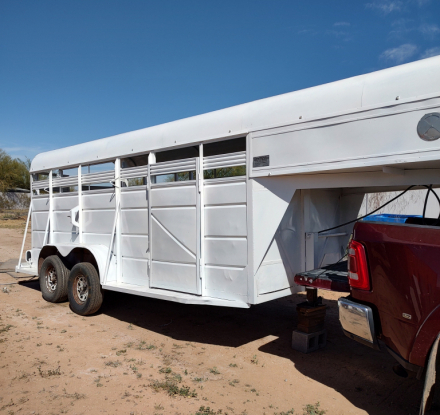 Tack ID: 570385 🔥 2002 Ponderosa 4 Horse Gooseneck – $8,500 OBO 🔥 - PhotoID: 155517 - Expires 01-Jun-2026 Days Left: 88