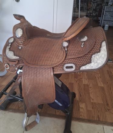 Tack ID: 570387 BROKEN HORN SILVER WESTERN SADDLE 15 - PhotoID: 155521 - Expires 31-Aug-2026 Days Left: 163