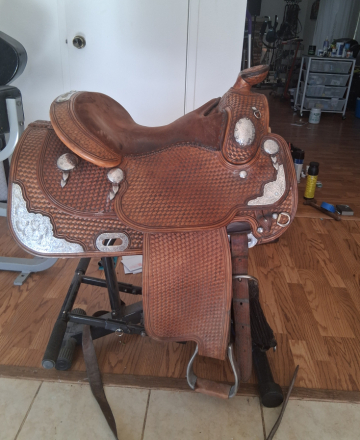 Tack ID: 570387 BROKEN HORN SILVER WESTERN SADDLE 15 - PhotoID: 155522 - Expires 31-Aug-2026 Days Left: 163